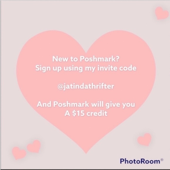 BNWT Disney x American Eagle Donald Duck Christmas Crew Neck Sweater - Picture 3 of 3